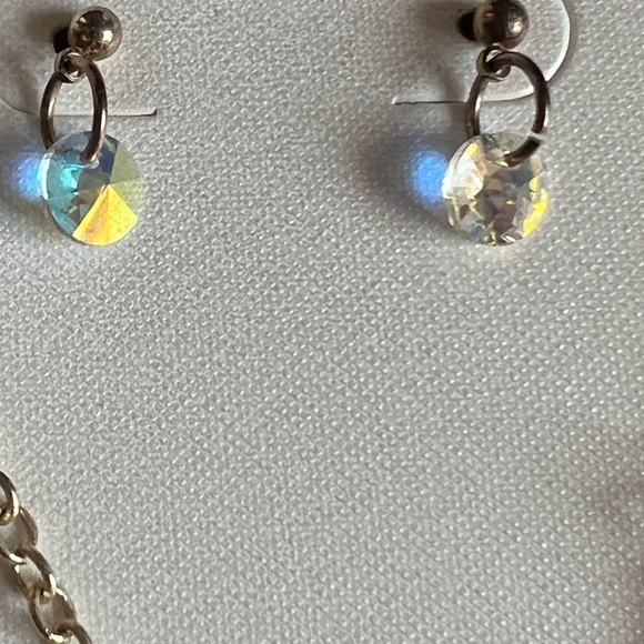 Vintage Swarovski crystal and silver plated necklace and earring set - Picture 5 of 7